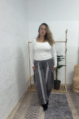 Pantalón pinza invertida